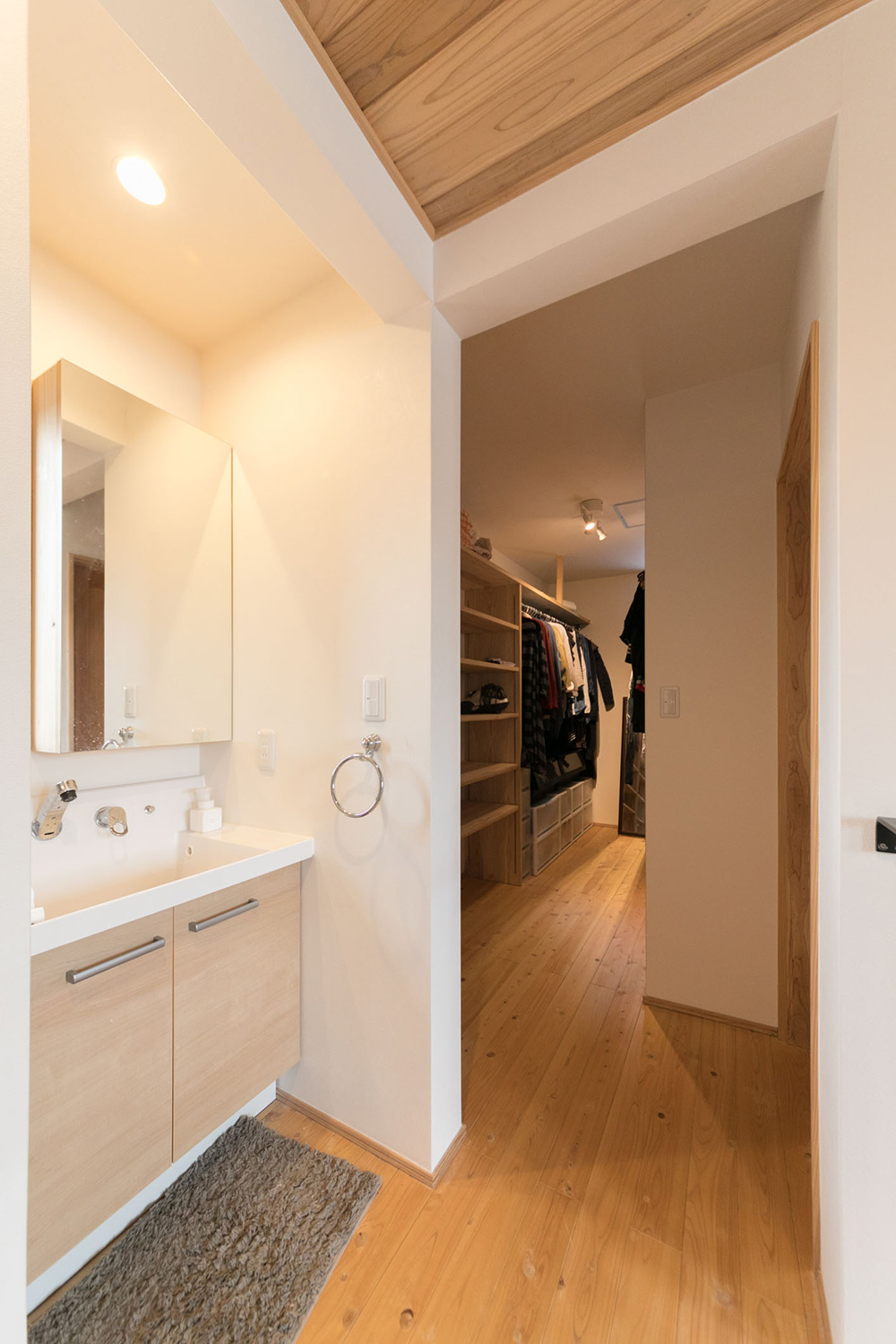 大容量のウォークインクローゼット