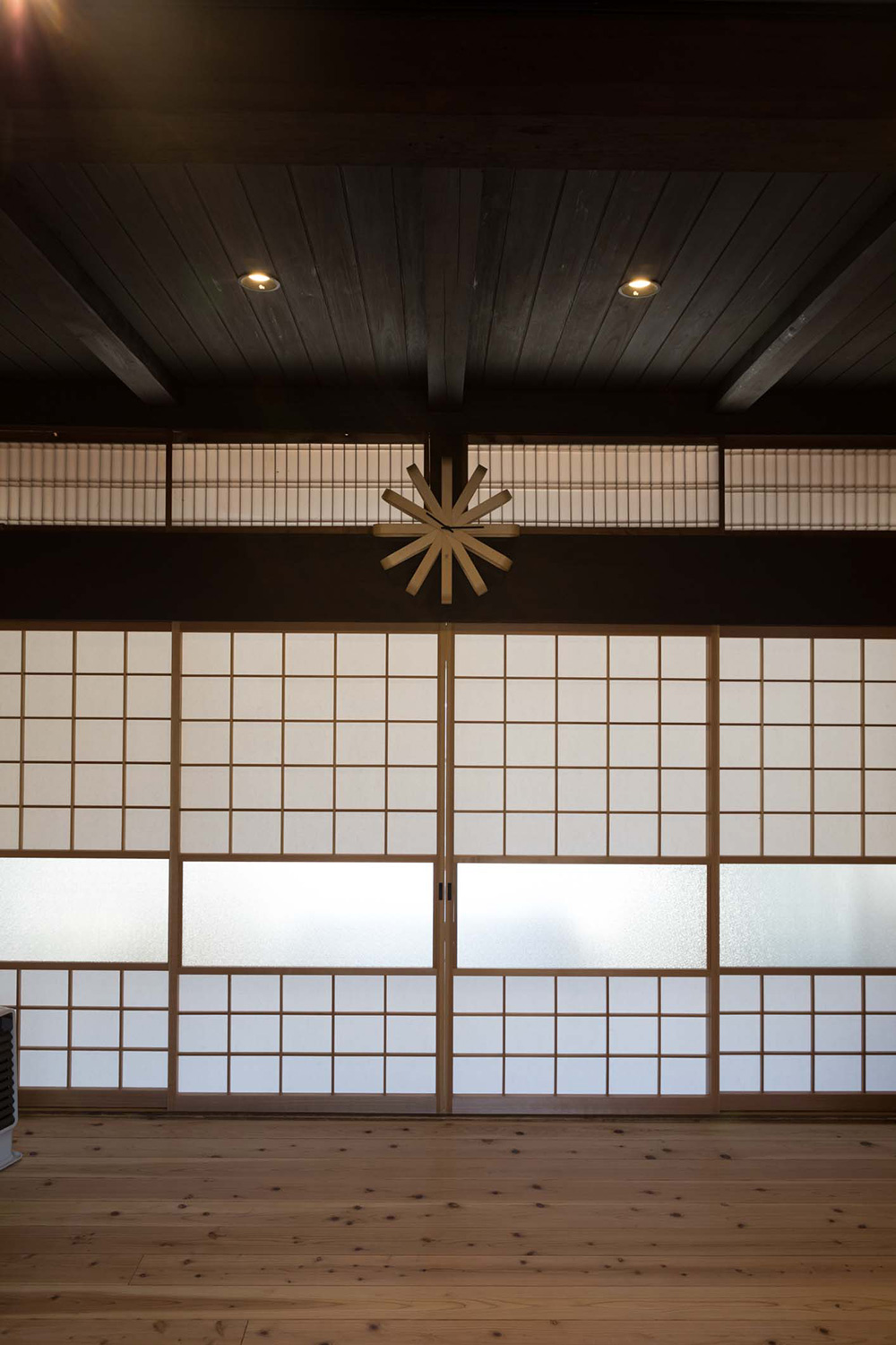 和モダンなリビング