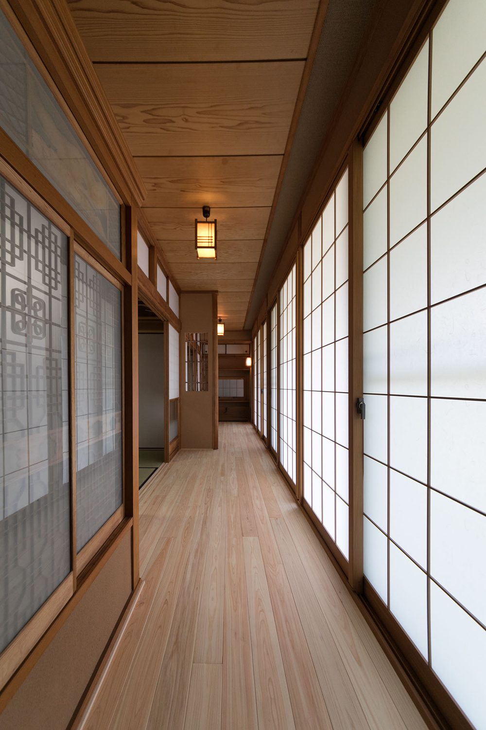 リフォーム前のお住まいの面影を残した廊下