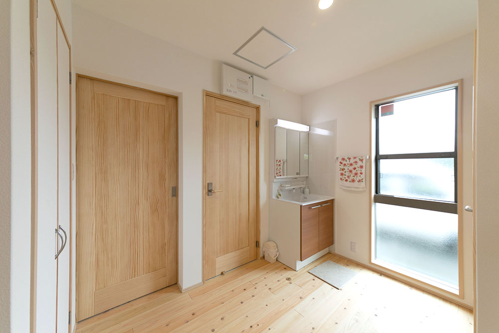 水廻りをまとめて暮らしやすい動線に