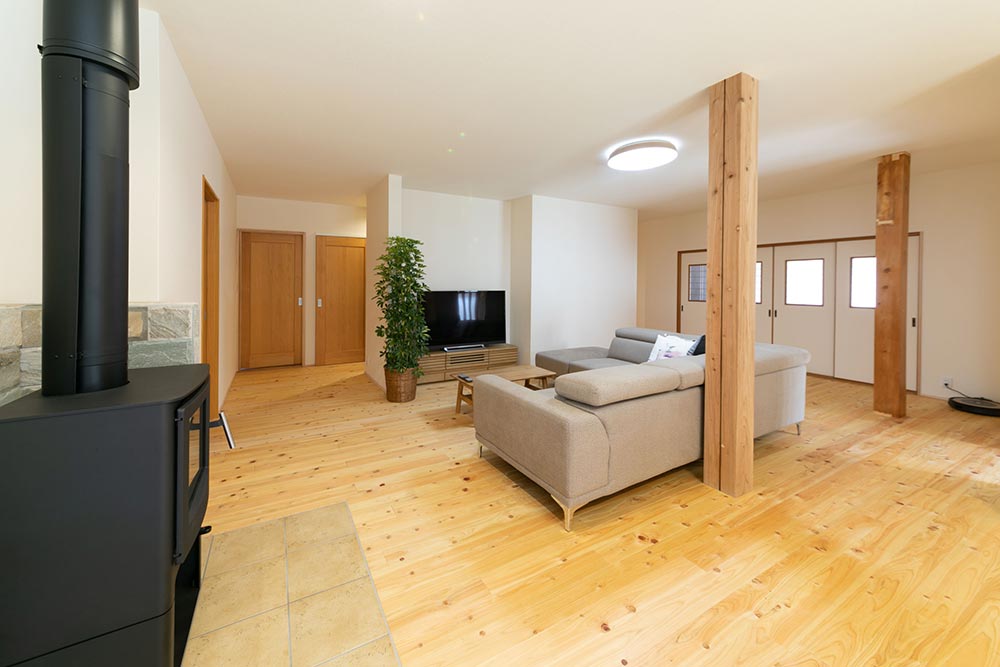 区切られたLDKをつなげて広々とした空間に