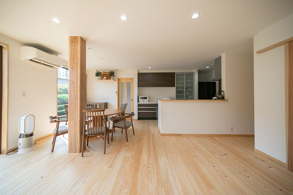 壁をなくして、LDKがつながった家族団らんの広々空間