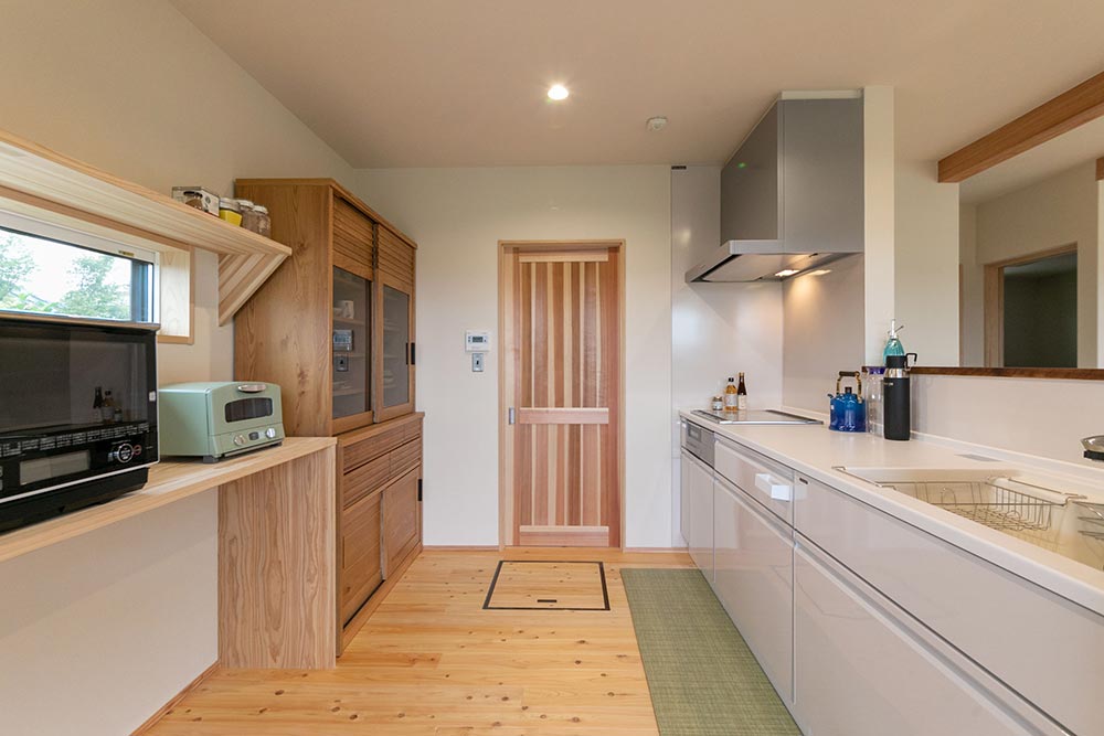 家事ラクを叶えた広々キッチン