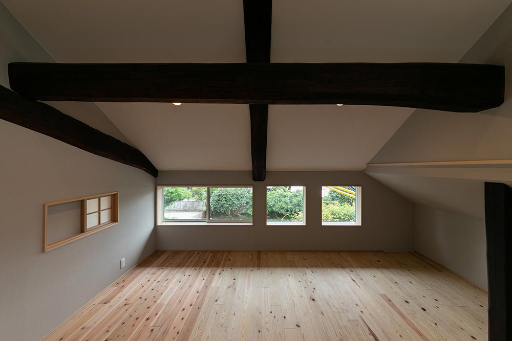 勾配天井で開放感のある子ども部屋