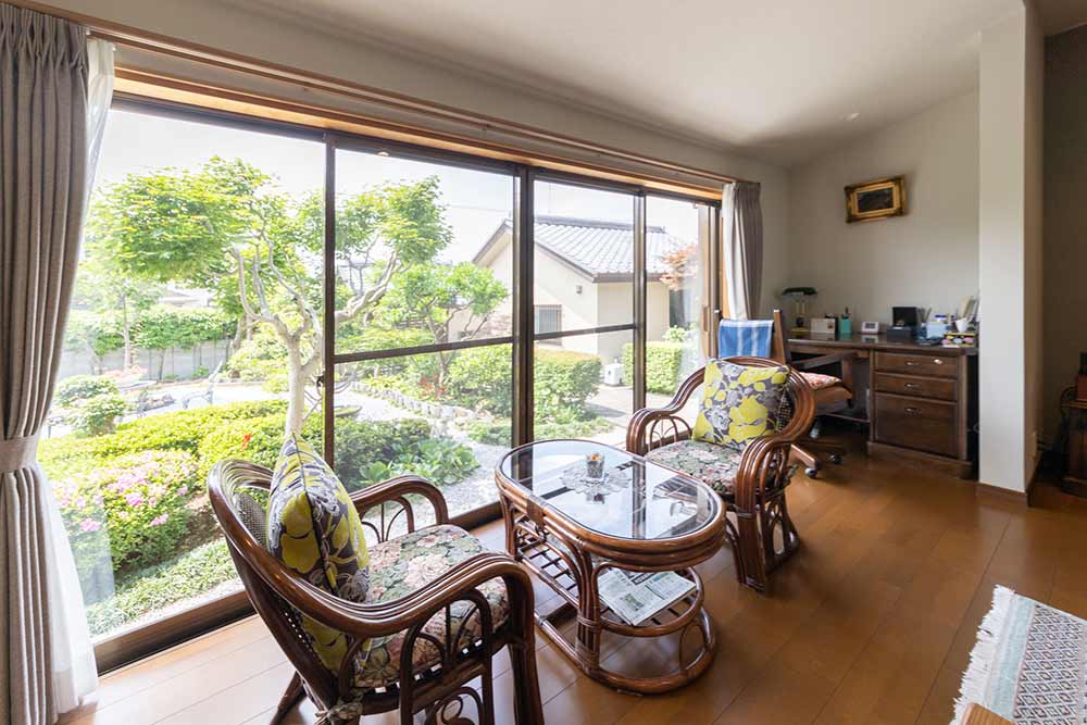 心地よいひとときを過ごす書斎スペース