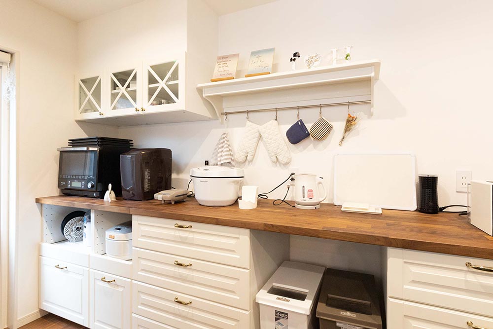 “おしゃれ”と“収納のしやすさ”を両立した、こだわりのカップボード