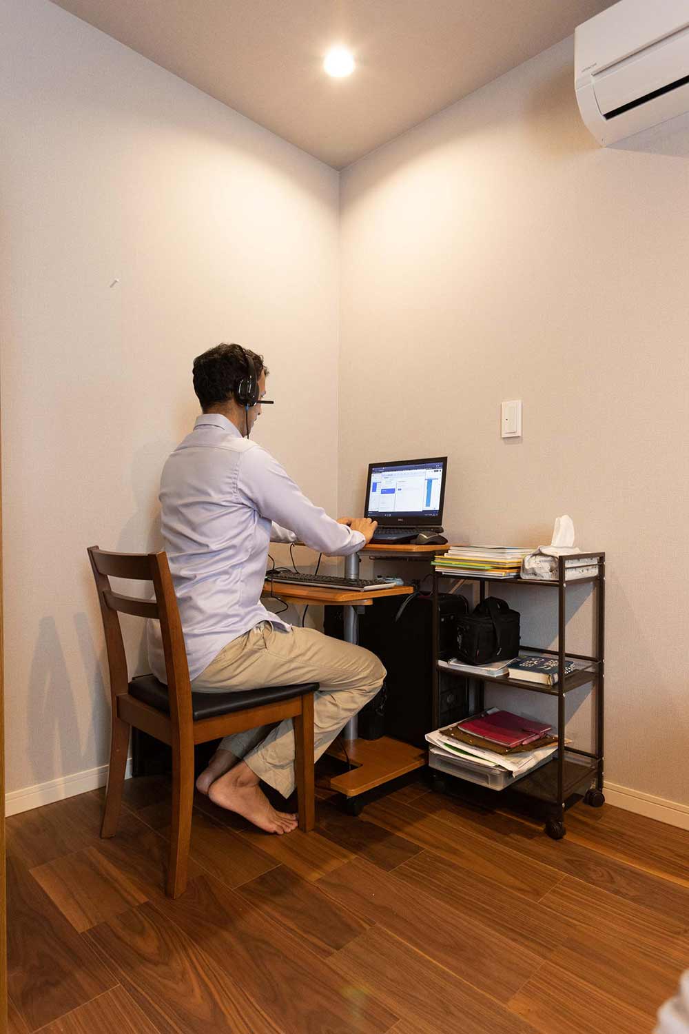 オンライン英会話教室をされる、ご主人様の書斎スペース