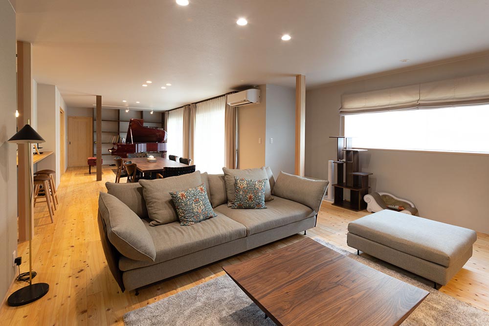 木の温もりに包まれた、家族の時間が豊かになるリビング・ダイニング