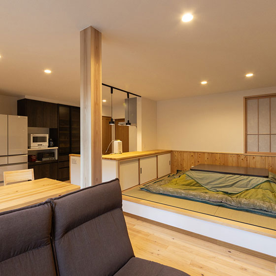 小上がりの空間が心地よい<br />
ご実家リノベーション